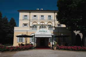 Гостиница Rechigi Park Hotel  Модена